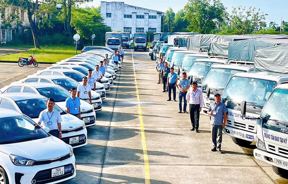Thông tin TRUNG TÂM ĐTKT NGHIỆP VỤ GTVT QUẢNG NGÃI
