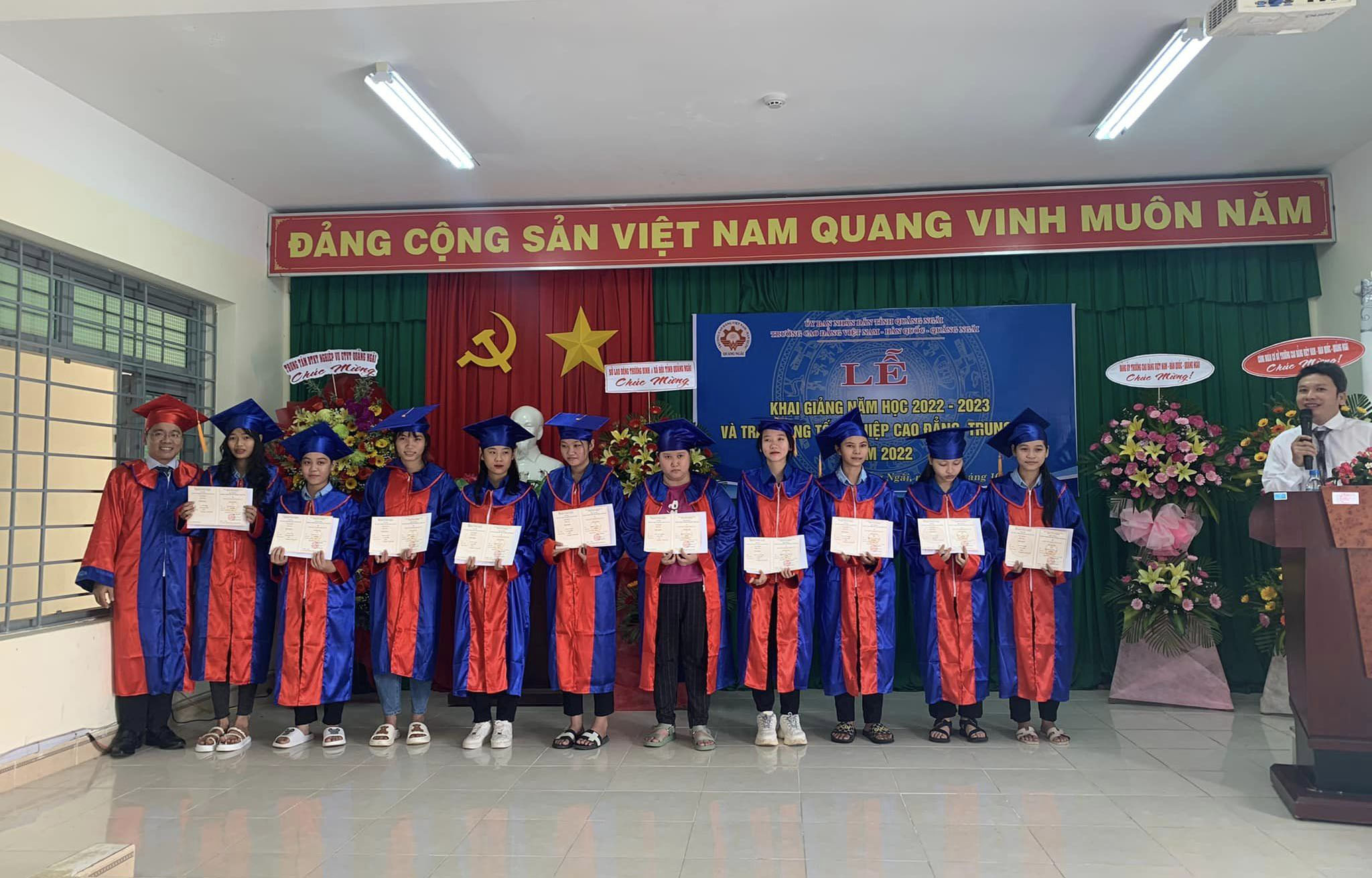 Lễ Khai giảng năm học mới 2022- 2023 và trao bằng tốt nghiệp Trung cấp, Cao đẳng năm 2022